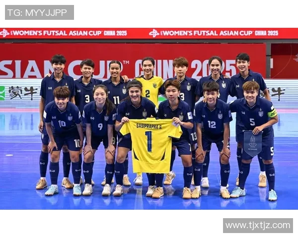 成都足球队的速度之美:探索球队快速进攻与战术创新的背后故事 成都足球队的速度之美:探索球队快速进攻与战术创新的背后故事