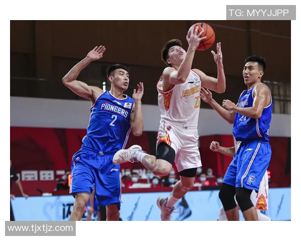 深圳篮球队的转型之路:深度解析球队战术与未来发展方向 深圳篮球队的转型之路:深度解析球队战术与未来发展方向